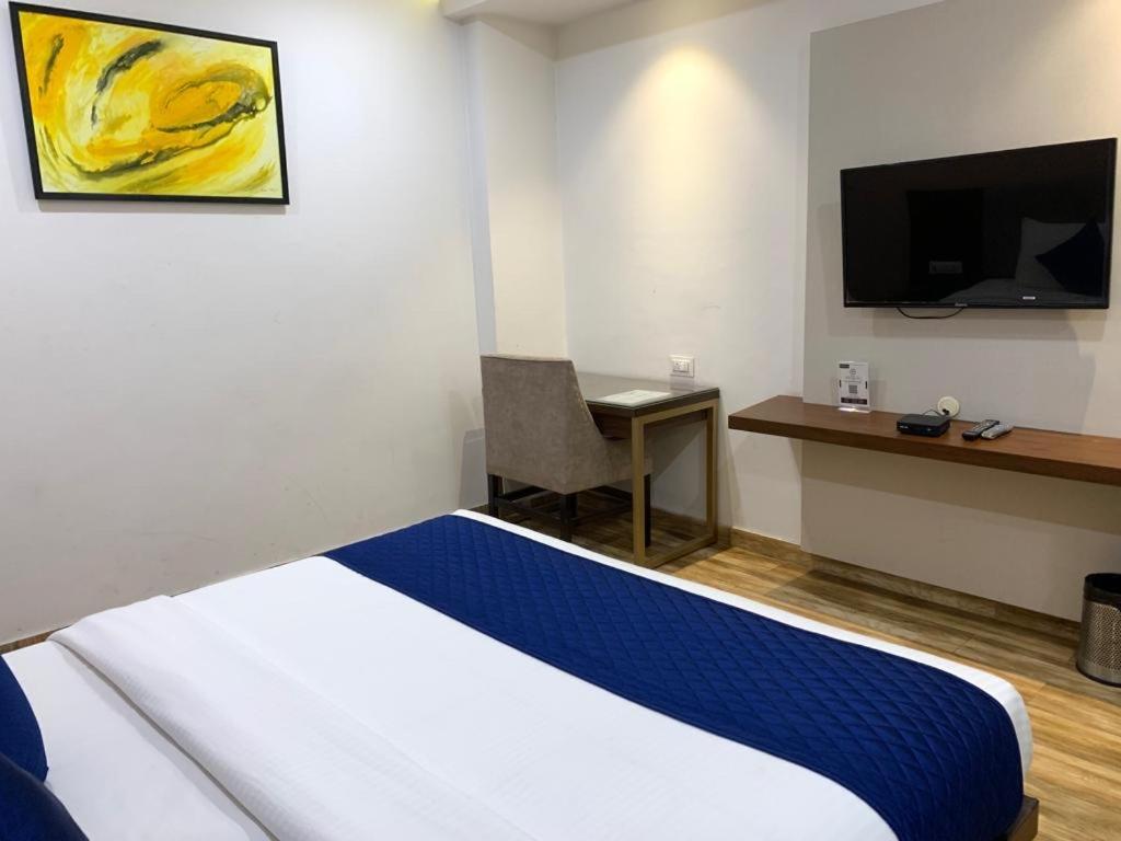 Hotel Ak Suites Patiāla Εξωτερικό φωτογραφία