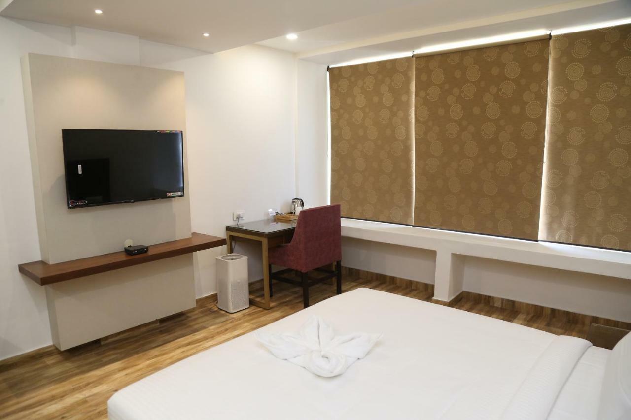 Hotel Ak Suites Patiāla Εξωτερικό φωτογραφία