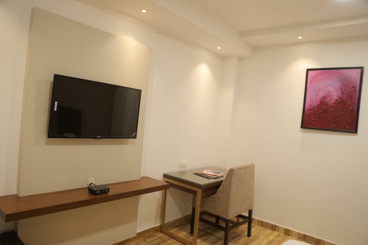 Hotel Ak Suites Patiāla Εξωτερικό φωτογραφία